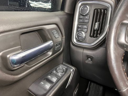 Used 2021 GMC Sierra 1500 AT4 w/ AT4 Preferred Package image 11