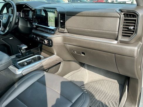 Used 2025 Chevrolet Silverado 1500 LTZ image 24