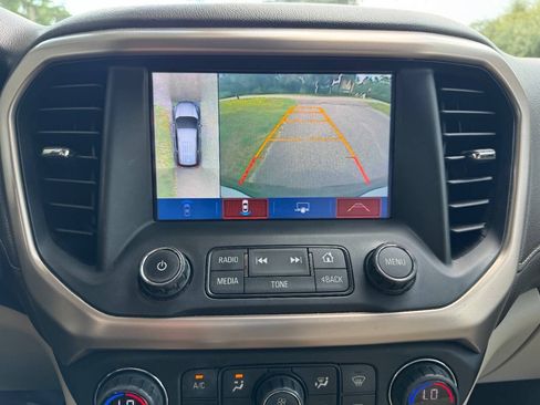 Used 2018 GMC Acadia Denali w/ Technology Package AWD/4WD image 23