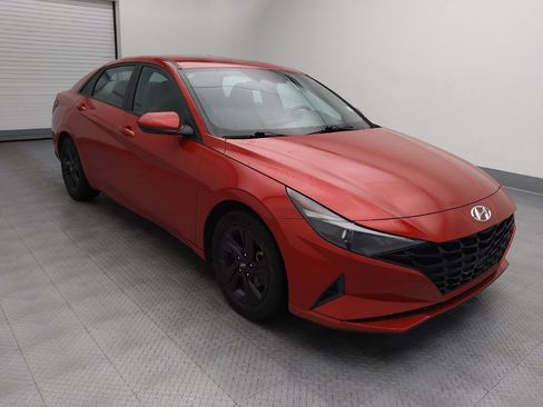 Used 2021 Hyundai Elantra SEL FWD image 11