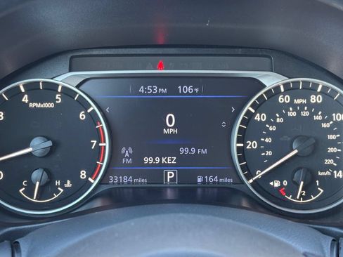 Used 2025 Nissan Altima 2.5 SV FWD image 40