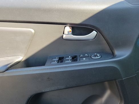 Used 2012 Kia Sportage SX w/ SX Premium Pkg image 17