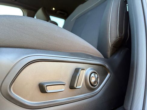 New 2025 Jeep Grand Cherokee Laredo image 14