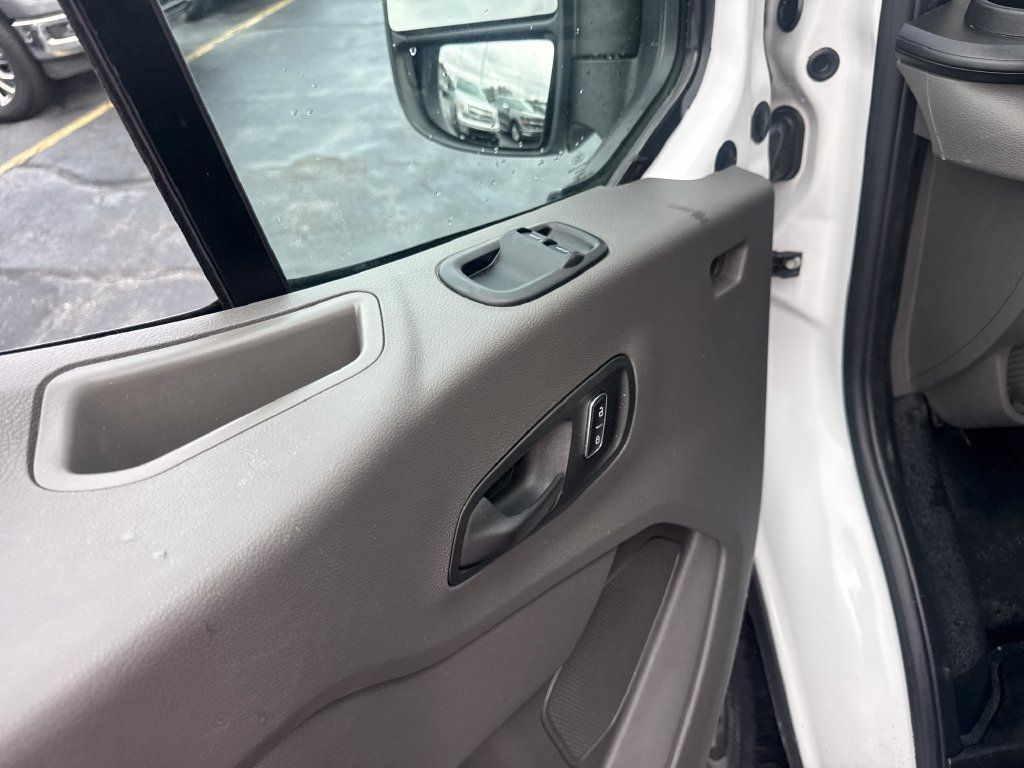 Used 2025 Ford Transit 250 Low Roof w/ Exterior Upgrade Package RWD image 32