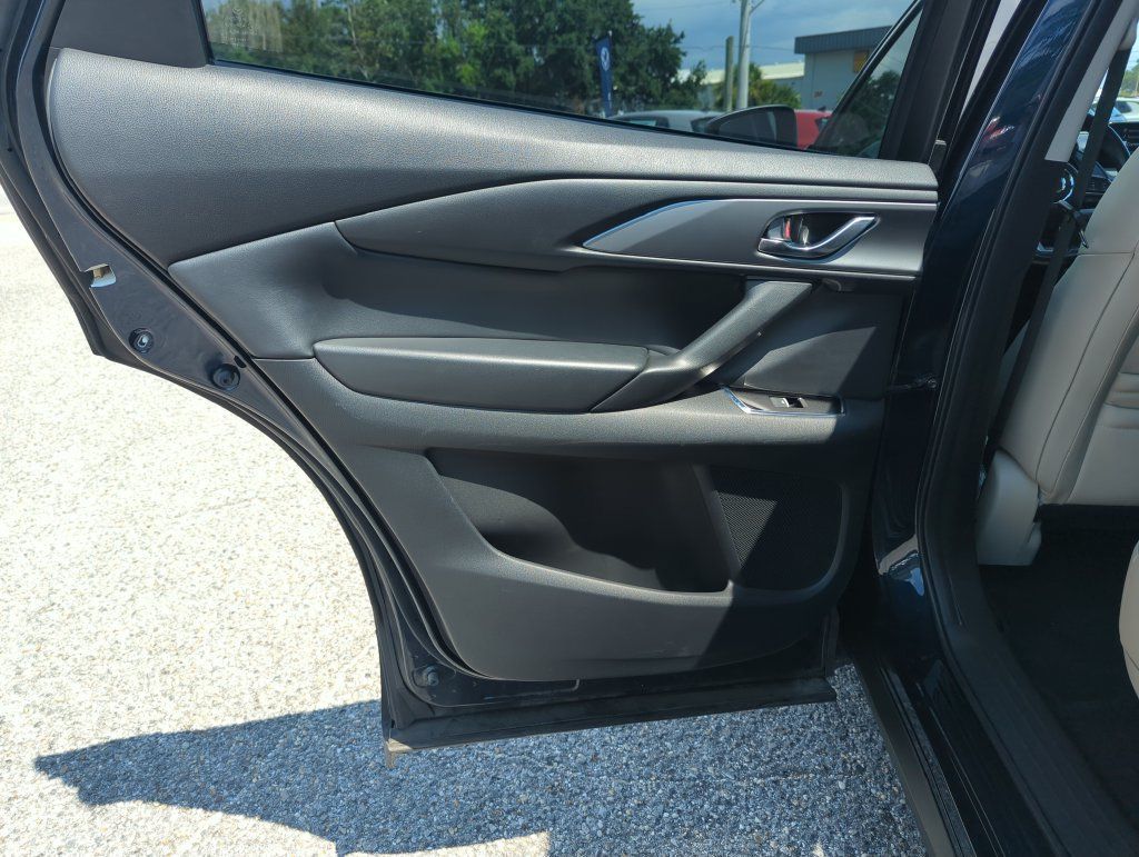 Used 2023 MAZDA CX-9 Touring AWD/4WD image 29