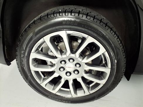 Used 2023 GMC Acadia Denali image 25