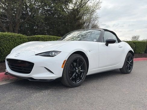 Used 2022 MAZDA MX-5 Miata Club image 9