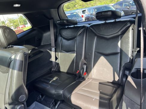 Used 2024 Cadillac XT6 Premium Luxury AWD/4WD image 34