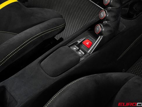 Used 2020 Ferrari 488 Pista Coupe RWD image 43
