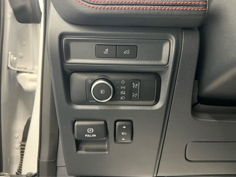 Used 2022 Ford Expedition Limited image 20