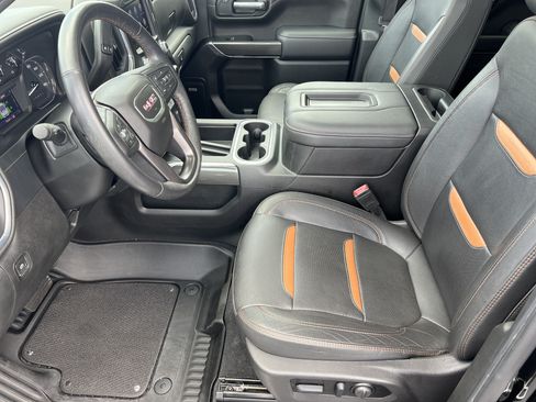 Used 2022 GMC Sierra 1500 AT4 w/ AT4 Preferred Package AWD/4WD image 9