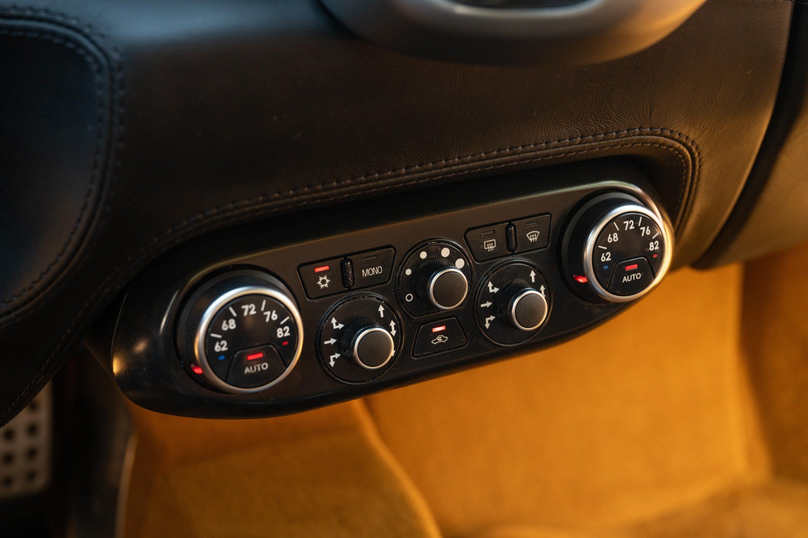 Used 2014 Ferrari 458 Spider RWD image 39