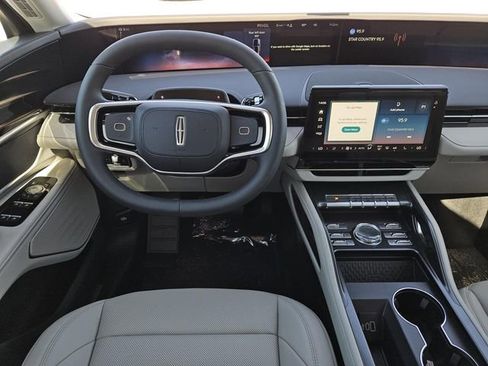 New 2026 Lincoln Nautilus Premier w/ Jet Appearance Package image 4