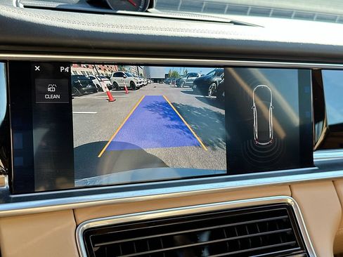 Used 2018 Porsche Panamera 4 AWD/4WD image 17