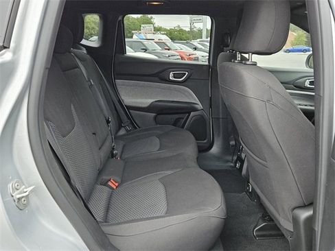Used 2025 Jeep Compass Sport image 13