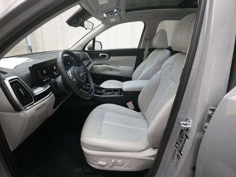Used 2024 Kia Sorento S w/ Panoramic Sunroof Package AWD/4WD image 7