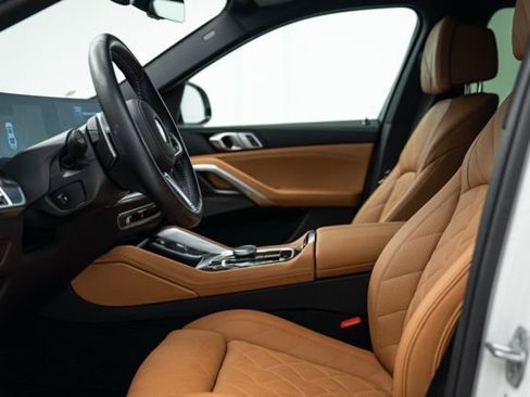 Used 2026 BMW X6 M60i image 10