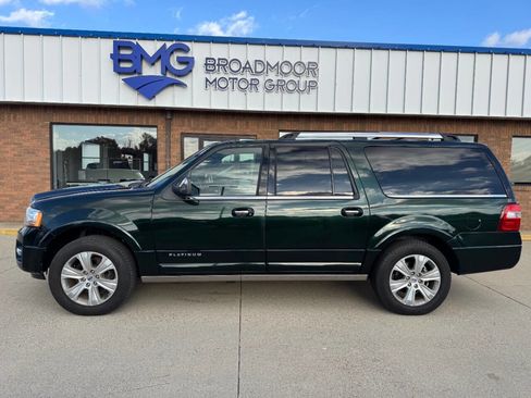 Used 2016 Ford Expedition EL Platinum image 3