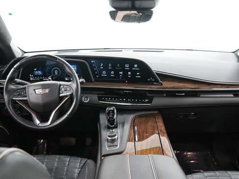 Used 2023 Cadillac Escalade ESV Sport Platinum w/ LPO, ONYX Package AWD/4WD image 19