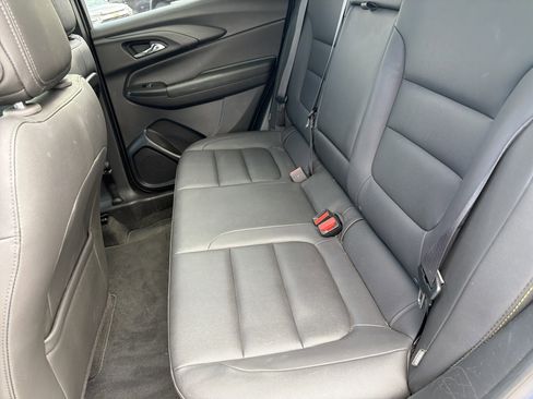 Used 2024 Chevrolet TrailBlazer ACTIV w/ Convenience Package FWD image 5
