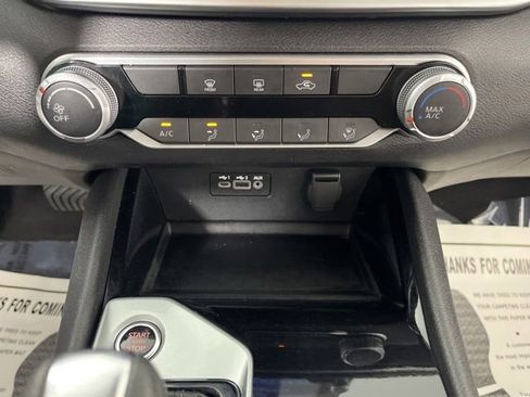 Used 2024 Nissan Altima 2.5 SV FWD image 26