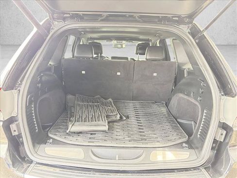 Used 2015 Jeep Grand Cherokee Limited w/ Trailer Tow Group IV AWD/4WD image 14