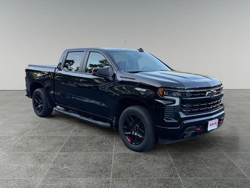 Certified 2023 Chevrolet Silverado 1500 RST w/ Redline Edition AWD/4WD image 7