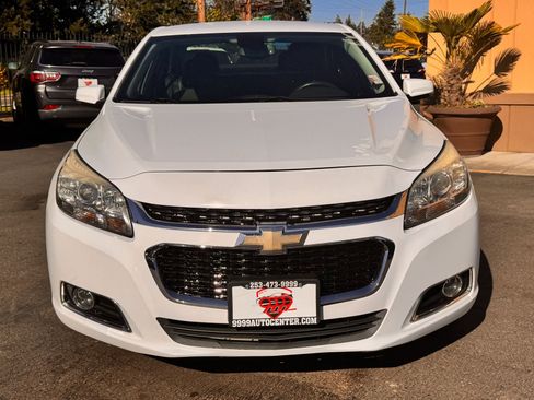Used 2015 Chevrolet Malibu LT FWD image 2