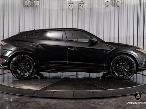 Used 2024 Lamborghini Urus S image 21