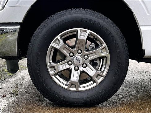 Used 2023 Ford F150 Lariat image 12