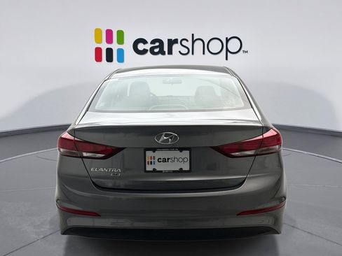 Used 2018 Hyundai Elantra SE image 4