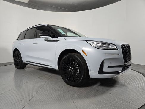 New 2026 Lincoln Corsair Grand Touring AWD/4WD image 2