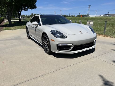Used 2022 Porsche Panamera Turbo S AWD/4WD image 2
