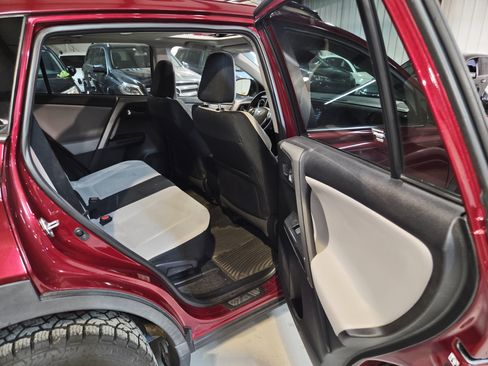 Used 2018 Toyota RAV4 Adventure AWD/4WD image 26