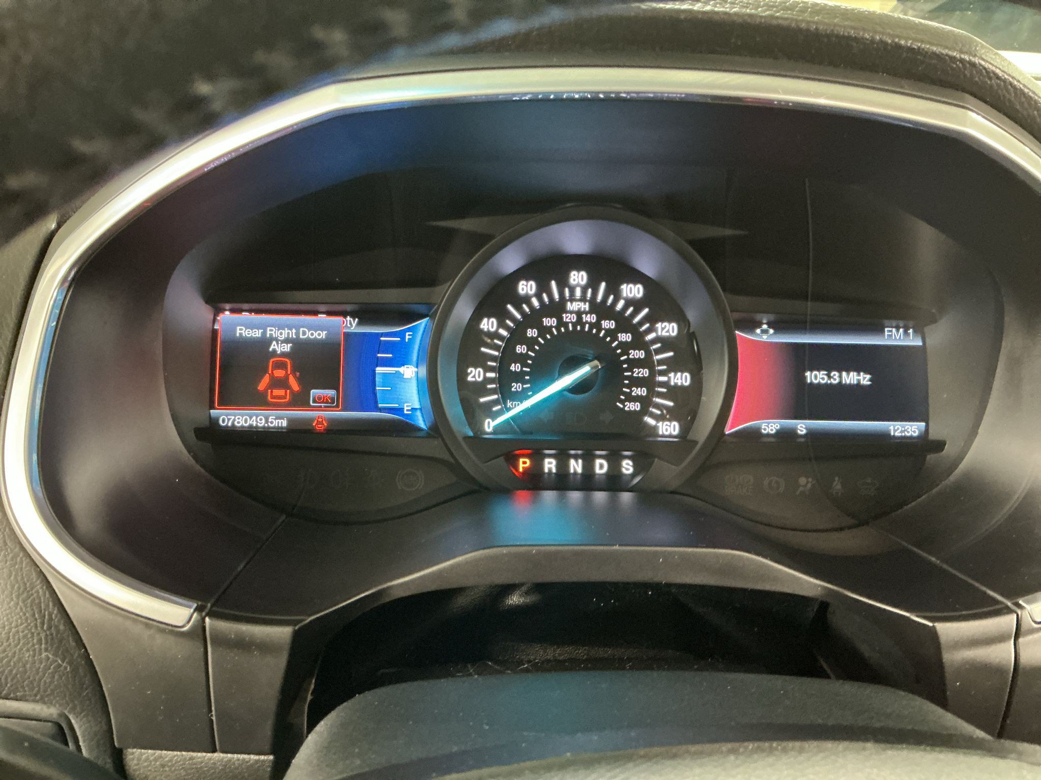 Used 2017 Ford Edge Titanium w/ Equipment Group 301A AWD/4WD image 20