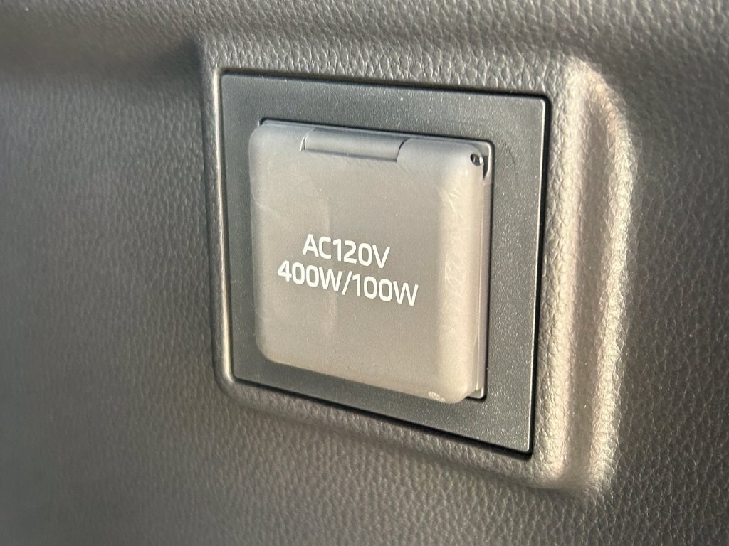 Used 2025 Lexus GX 550 w/ Accessory Package (31) AWD/4WD image 16
