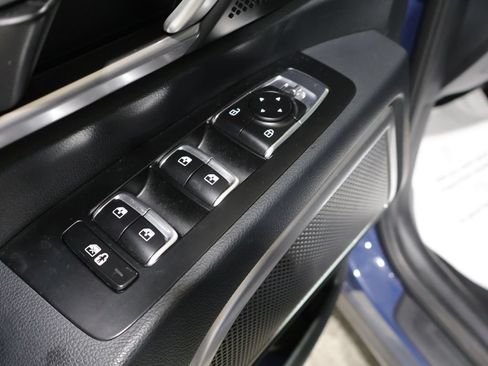 Used 2025 Kia Telluride S AWD/4WD image 13