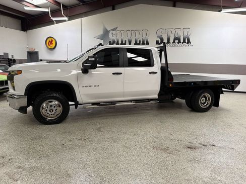 Used 2023 Chevrolet Silverado 3500 W/T w/ WT Convenience Package AWD/4WD image 2