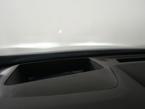 Used 2025 Nissan Rogue Platinum w/ Tech Package FWD image 18