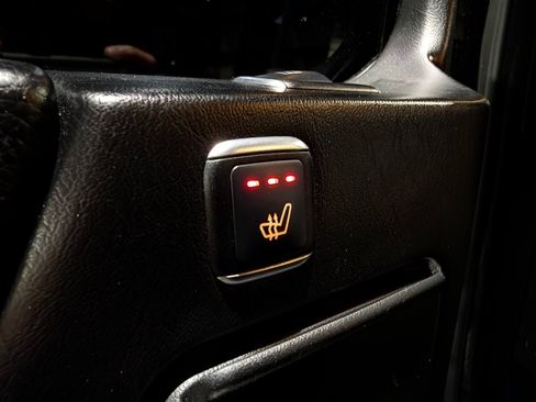 Used 2016 Mercedes-Benz G 550 image 17
