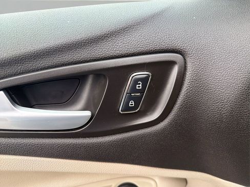 Used 2015 Ford C-MAX SE image 45