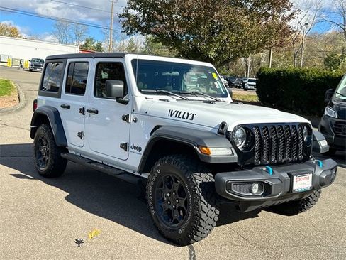 Used 2023 Jeep Wrangler Unlimited w/ Cold Weather Group image 5