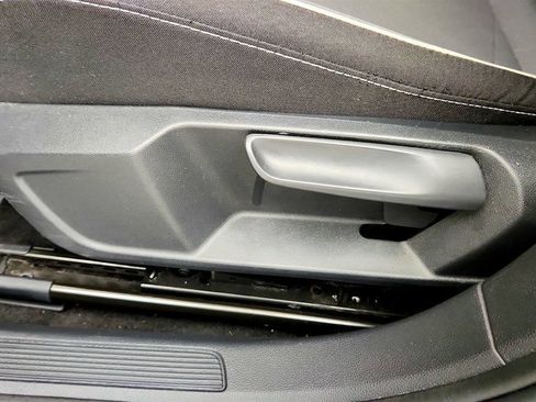 Used 2025 Volkswagen Jetta Sport FWD image 11