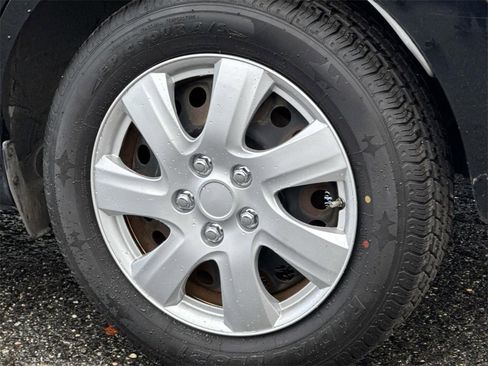 Certified 2016 Nissan Versa Note SV image 29