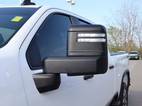 Used 2022 Chevrolet Silverado 2500 Custom w/ Custom Value Package AWD/4WD image 8