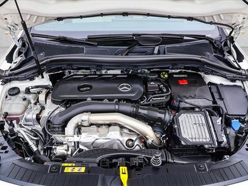 Used 2024 Mercedes-Benz GLA 250 4MATIC image 28