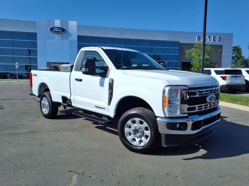 Used 2023 Ford F350 XLT image 1