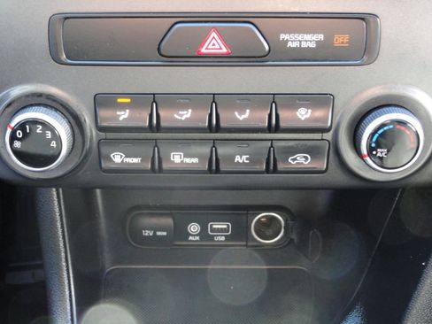 Used 2019 Kia Sportage LX image 16