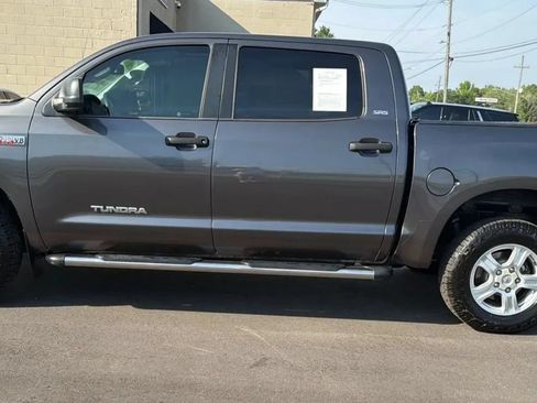 Used 2012 Toyota Tundra 4x4 CrewMax w/ SR5 Pkg image 2