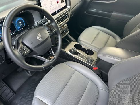 Used 2025 Ford Bronco Sport Badlands image 12